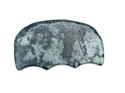 Traditionelle chinesische Medizin - Gua Sha umgekehrt konkav in Jade - Dunkelgrün und weiß