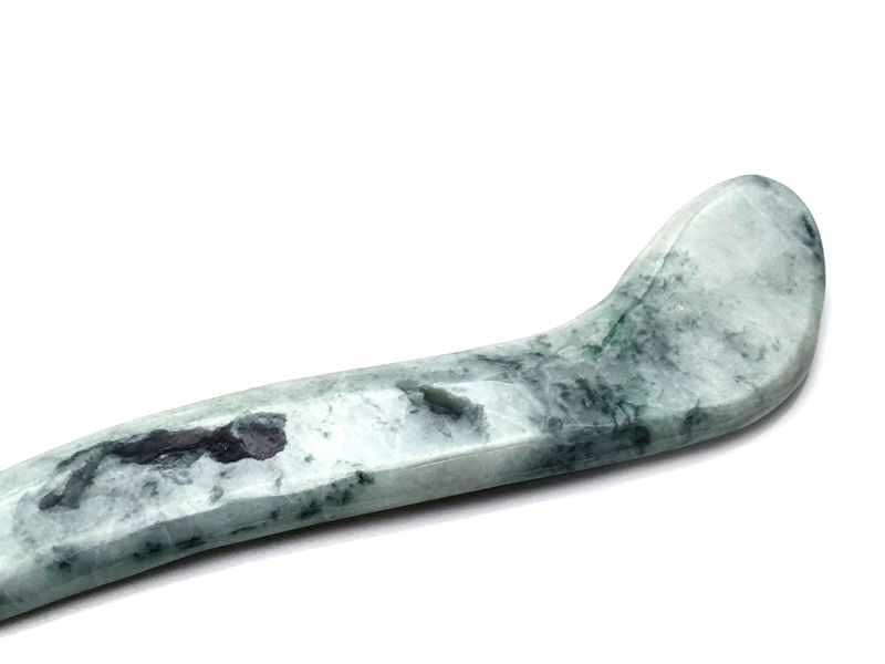Traditionelle chinesische Medizin - Jade Gua Sha Stick - Weiß und gepunktetes Grün 2