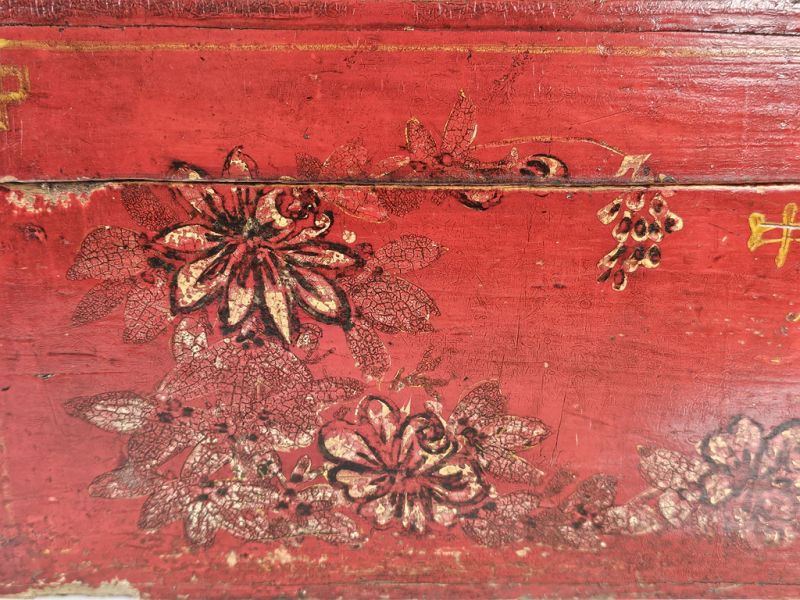 Traditionelle chinesische Truhe aus rotem Holz – Ahnenblumen 2