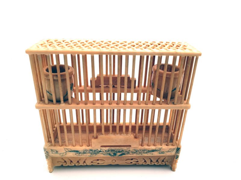 Click thumbnail to enlarge and hover over the picture to zoom Very Large Chinese bone crickets cage 1