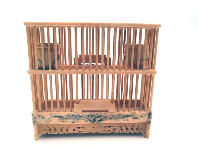 Click thumbnail to enlarge and hover over the picture to zoom Very Large Chinese bone crickets cage 2