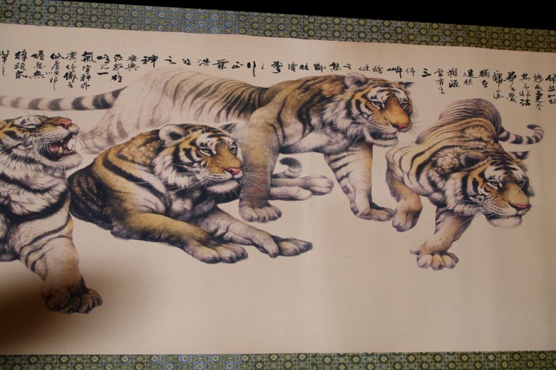 Very Large Chinese Kakemono Painting The 5 tigers 2