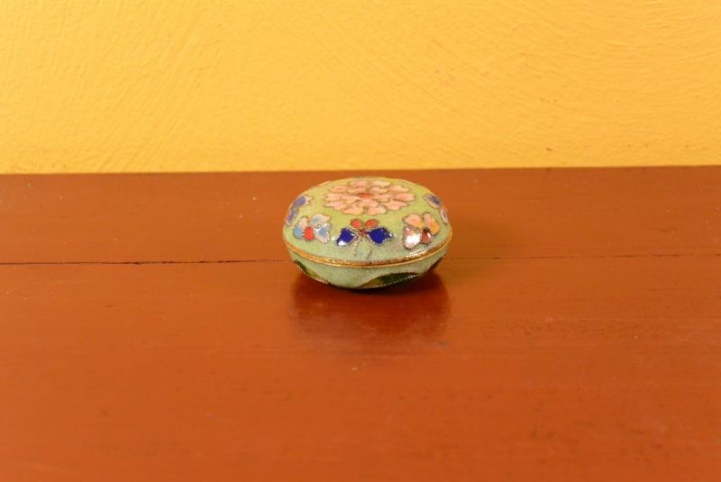 Very Small Chinese Cloisonné Enamel Box - Green Apple 1