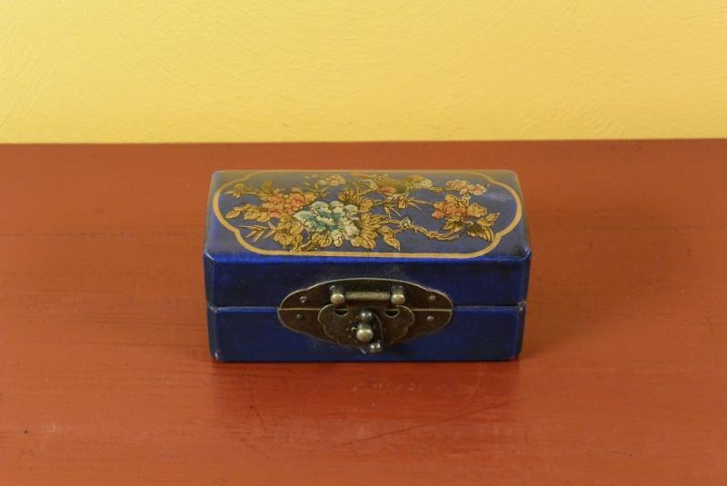 Very small Chinese Wooden Blue Box 1