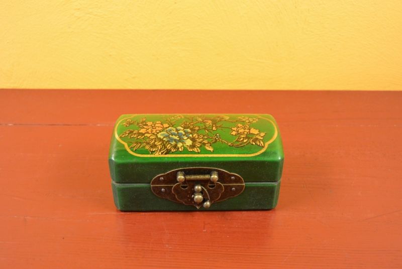 Very small Chinese Wooden Green Box 1