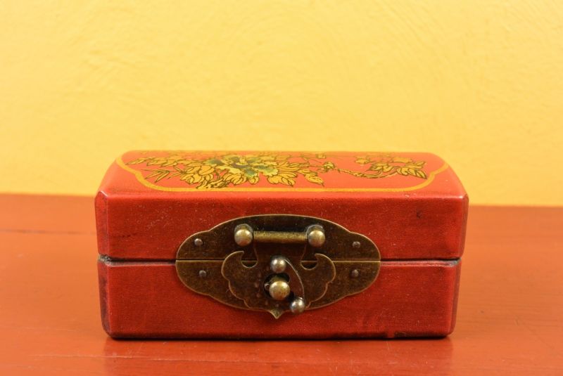 Very small Chinese Wooden Red Box 3