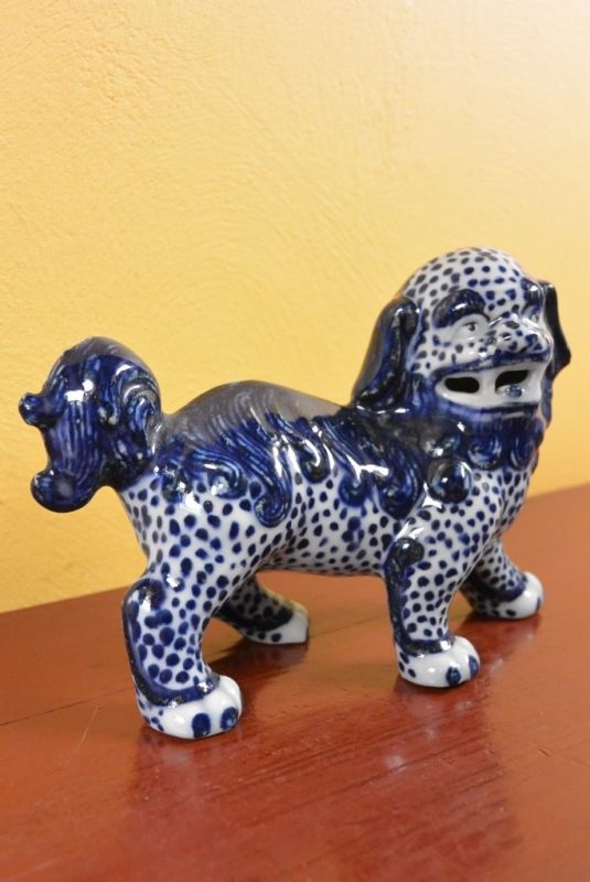 Wächterlöwe Porzelanstatur Weiss und Blau 4