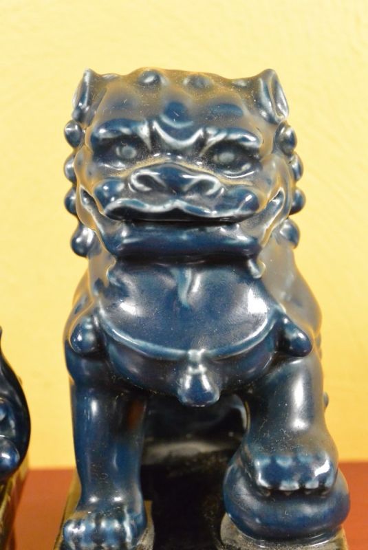 Wächterlöwe Porzelanstatur Weiss und Blau 5