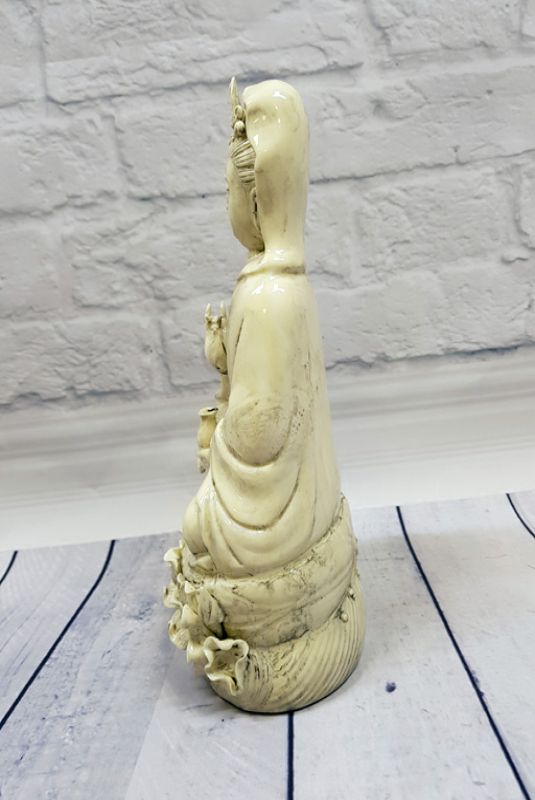 White Chinese Statue - Porcelain Dehua - GuanYin 5
