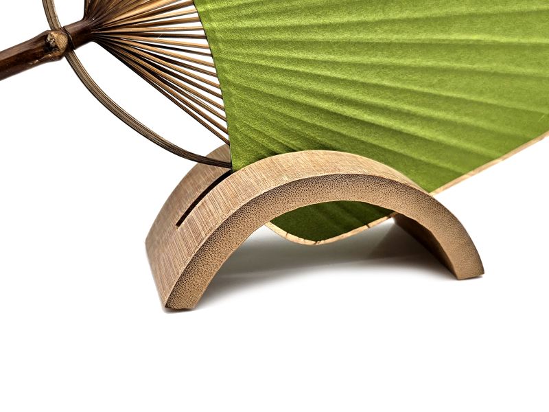 Wooden fan holder - Bamboo 4